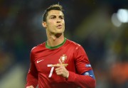 Португалия - Нидерланды на чемпионате по футболу Евро 2012, 17 июня 2012 (84xHQ) 8ba957201605556