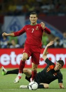 Португалия - Нидерланды на чемпионате по футболу Евро 2012, 17 июня 2012 (84xHQ) A284e9201606448