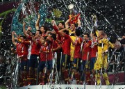 Испания - Италия - Финальный матс на чемпионате Евро 2012, 1 июля 2012 (322xHQ) B770f2201622539