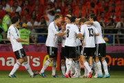 Германия - Нидерланды - на чемпионате по футболу Евро 2012, 9 июня 2012 (179xHQ) 804991201645286