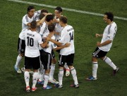 Германия - Нидерланды - на чемпионате по футболу Евро 2012, 9 июня 2012 (179xHQ) 81dd22201652326